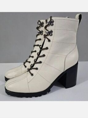 Paige Christie Ankle Boot Womens 9.5 Ivory Leather Lace Up Lug Sole Heel NEW